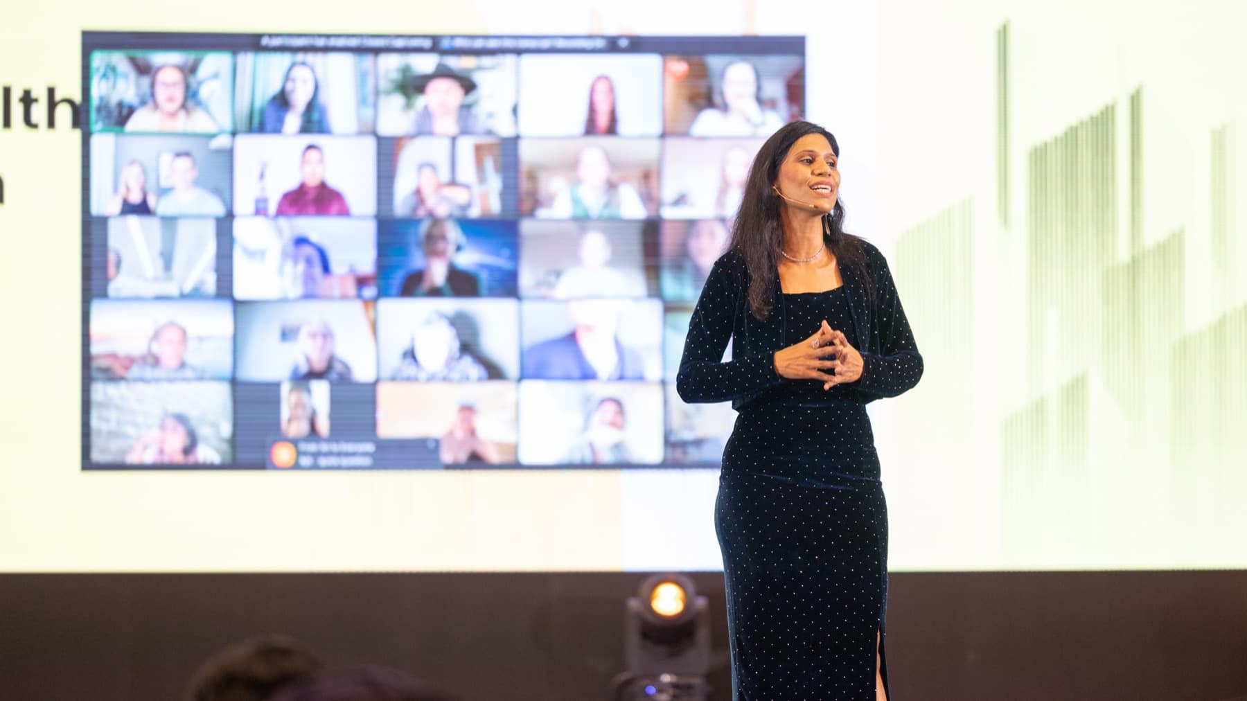 Dr. Uma presenting to the FUME community on a live session
